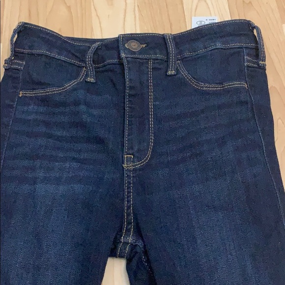 Hollister Jeans - Picture 3 of 4